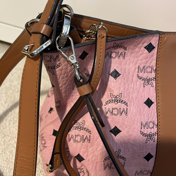 MCM Klara Medium Visetos Hobo bag Soft Pink - Picture 4 of 10